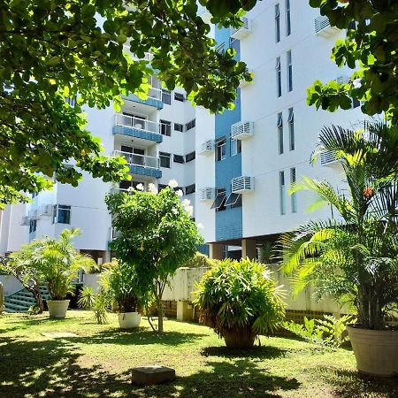 Apartamento Amplo A 700 Metros Da Praia Recife Luaran gambar