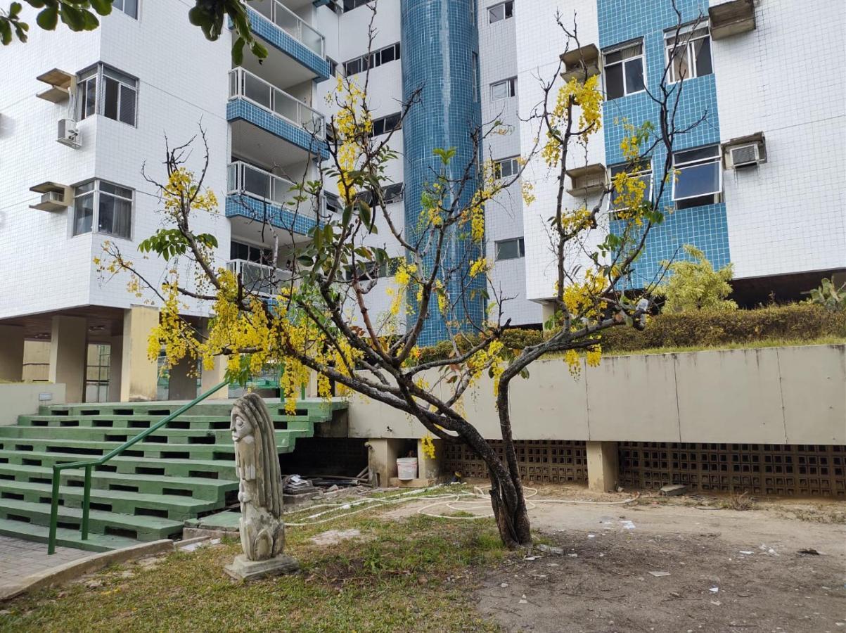 Apartamento Amplo A 700 Metros Da Praia Recife Luaran gambar