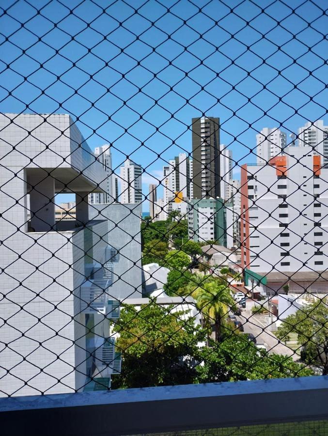 Apartamento Amplo A 700 Metros Da Praia Recife Luaran gambar